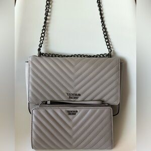 Multi-strap purse and wallet